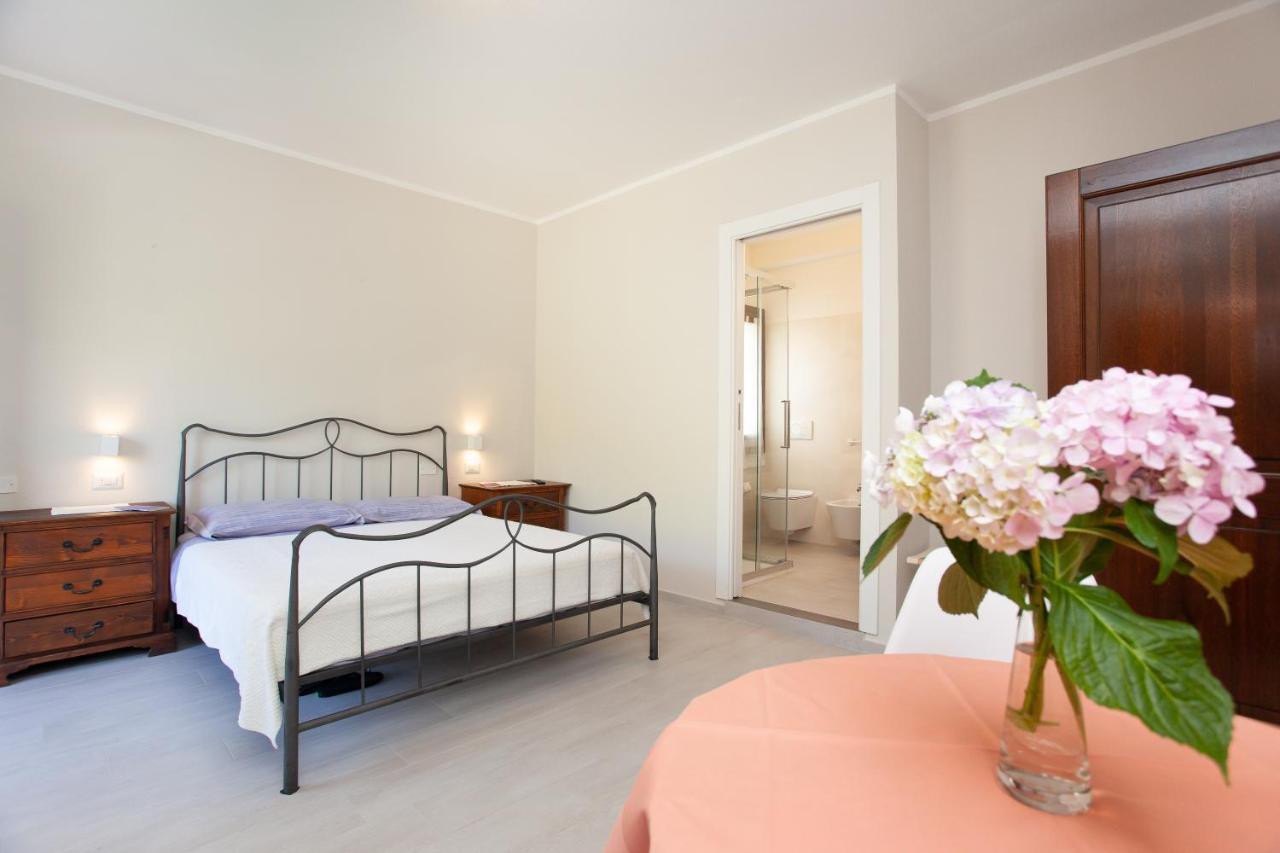 Lu Lioni Rooms Сан Теодоро Екстериор снимка