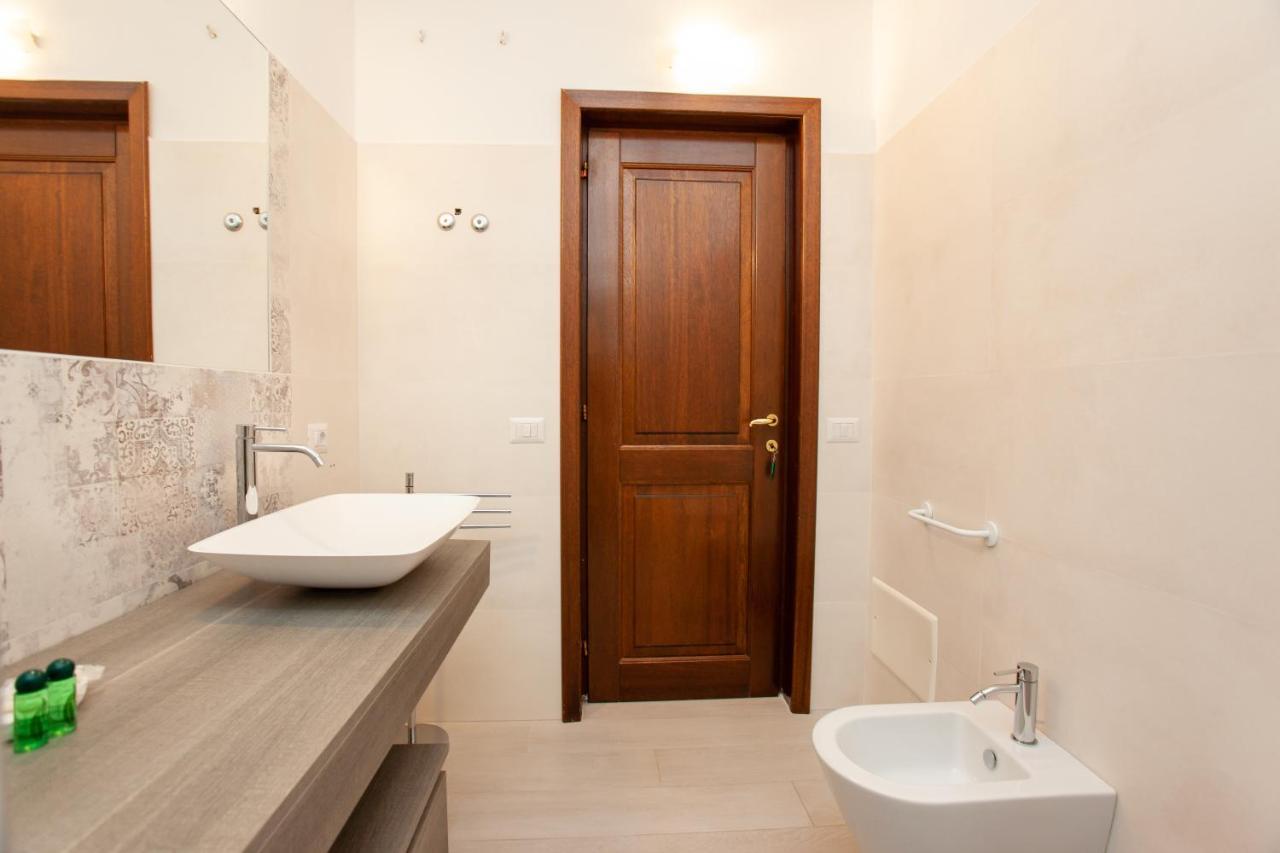 Lu Lioni Rooms Сан Теодоро Екстериор снимка