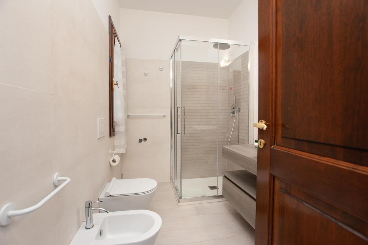 Lu Lioni Rooms Сан Теодоро Екстериор снимка