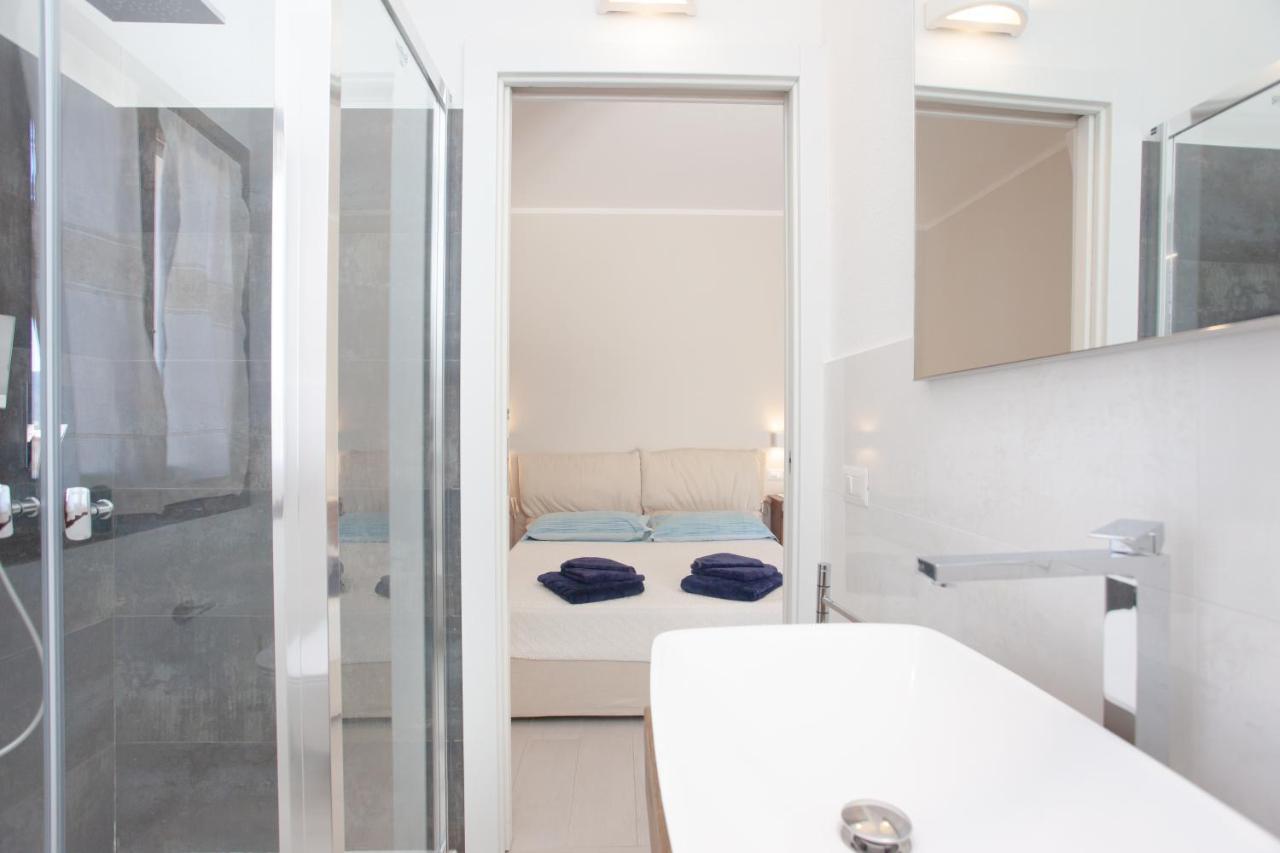 Lu Lioni Rooms Сан Теодоро Екстериор снимка