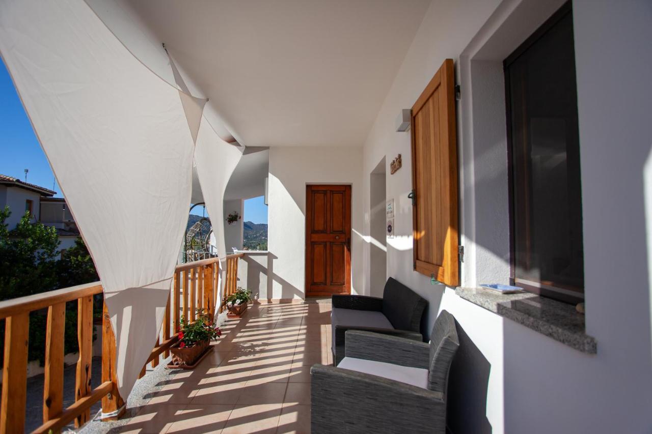 Lu Lioni Rooms Сан Теодоро Екстериор снимка